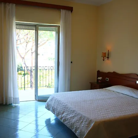 Hotel Terme Alexander Ísquia