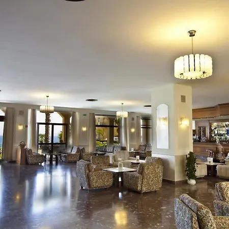 Terme Alexander فندق 4*